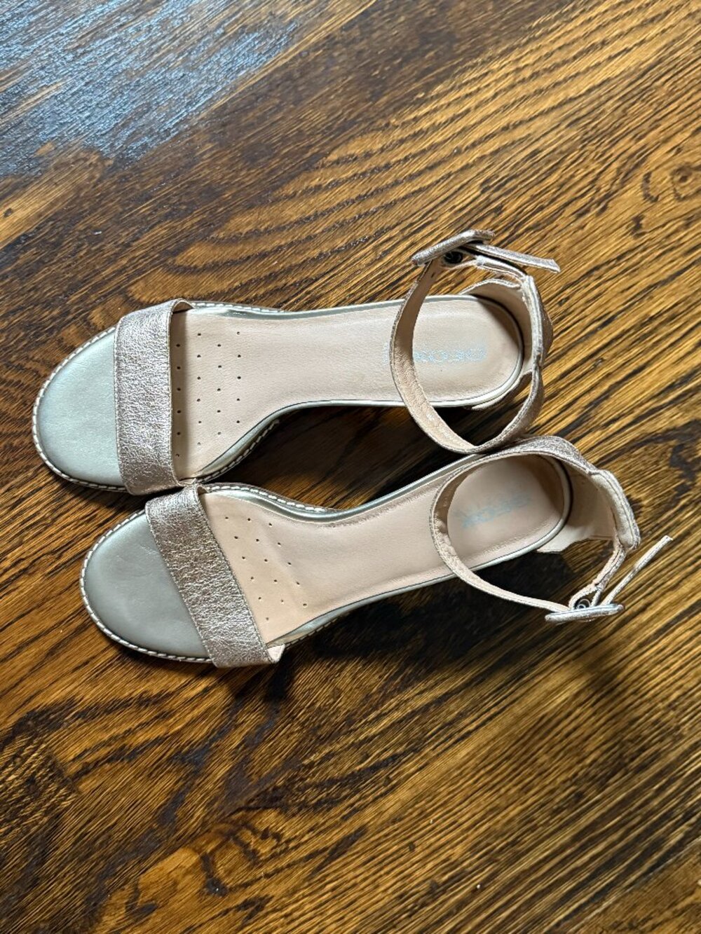 GEOX "Sozy" Sandals *** EUC